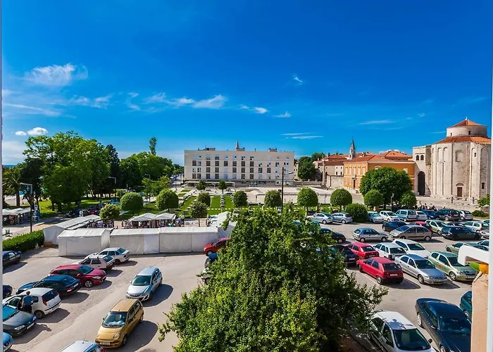 Stylish Centre * זאדאר