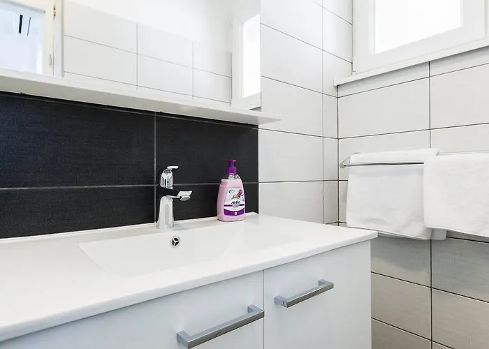 Stylish Centre זאדאר